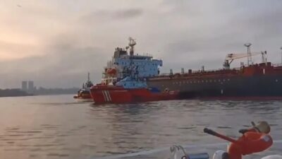 Rusya'dan Mersin'e seyir halinde olan 40 bin 696 ton petrol