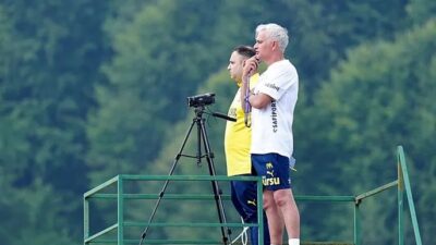 Fenerbahçe’nin taraftara açık idmanında yine Portekizli çalıştırıcı damgasını vurdu. Sete