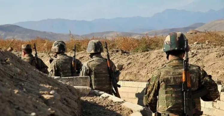 Azerbaycan Savunma Bakanlığı, Ermenistan ordusunun Azerbaycan'ın Kelbecer ilindeki mevzilere ateş