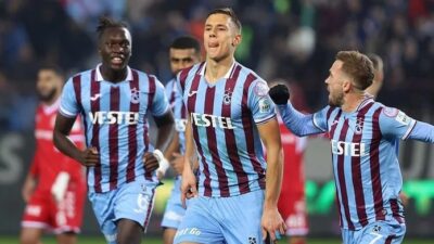 Süper Lig'de sezonun tamamlanmasının ardından Trabzonspor'da ayrılıklar devam ediyor. Bordo-Mavili