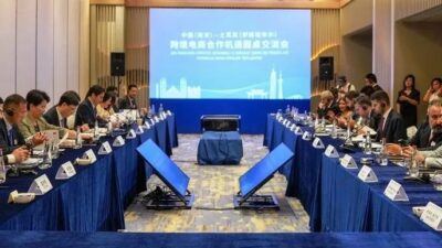 Çin-Türkiye Ekonomik ve Ticaret Formuna katılan Mardinli iş insanı Onur