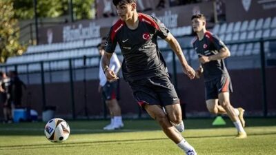 Almanya Bundesliga ekiplerinden Eintracht Frankfurt, Nürnberg'de forma giyen milli oyuncumuz