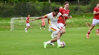 Sezon hazırlıklarını Slovenya'da sürdüren Süper Lig ekiplerinden Göztepe, Slovenya'daki ilk