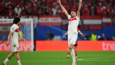 UEFA, Merih Demiral'a milli sembolümüz Bozkurt işaretini yapması nedeniyle skandal