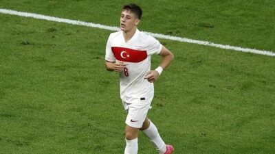 İspanyol ekibi Real Madrid, takımda birçok futbolcunun forma numarasının değiştiğini