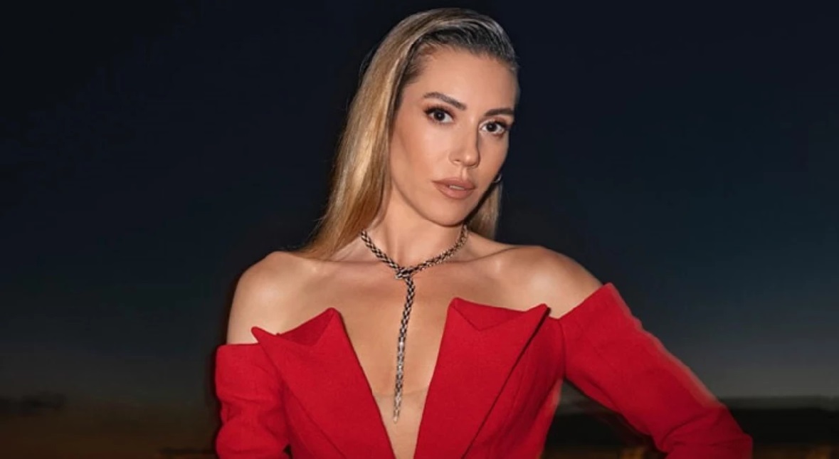 Evlendikten sonra setlere ara vererek vaktini iki kızına ayıran oyuncu