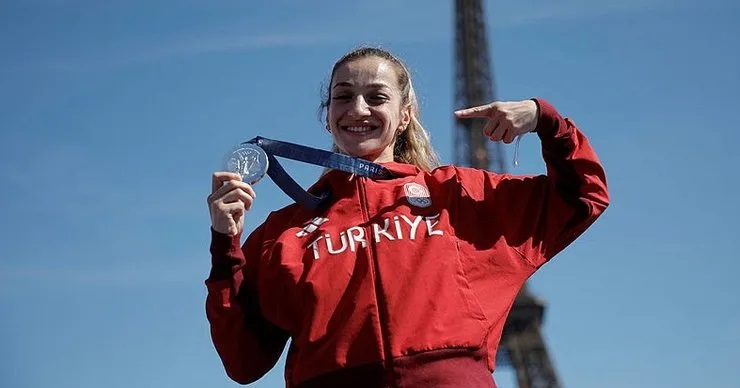 Paris 2024 Olimpiyat Oyunları'nda mücadele eden milli sporcular, yurda döndü.