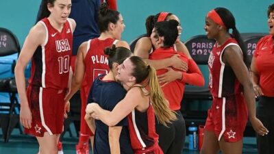 Kadınlar basketbol finalinde Amerika, Fransa'yı 67-66 mağlup etti ve Paris