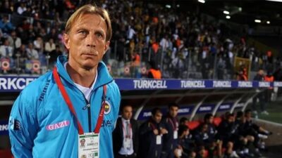 Bir dönem Beşiktaş ve Fenerbahçe'yi de çalıştıran Alman Teknik Direktör