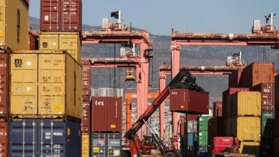 Ticaret Bakanlığı, Yükseköğretim Kurulu (YÖK) işbirliğiyle hayata geçireceği İhracat Akademisi