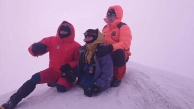 Rusya’dan Ağrı’ya gelen bedensel engelli dağcı, Türkiye'nin en yüksek noktası