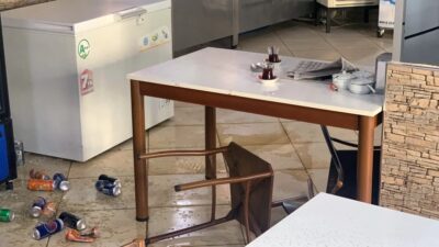 Adana'da daha önce internet platformu dizisinde rol alan Tümer Adakaner,