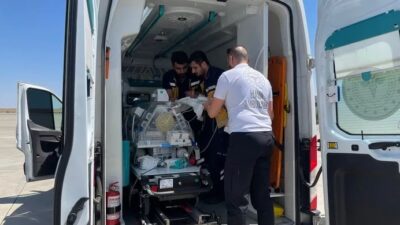 Şanlıurfa'da doğan 8 günlük Vatha bebek ve tedavisi için ambulans