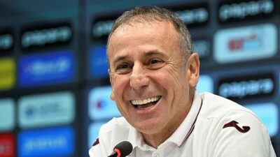 UEFA Avrupa Ligi 3. eleme turunda Avusturya'nın Rapid Wien takımını