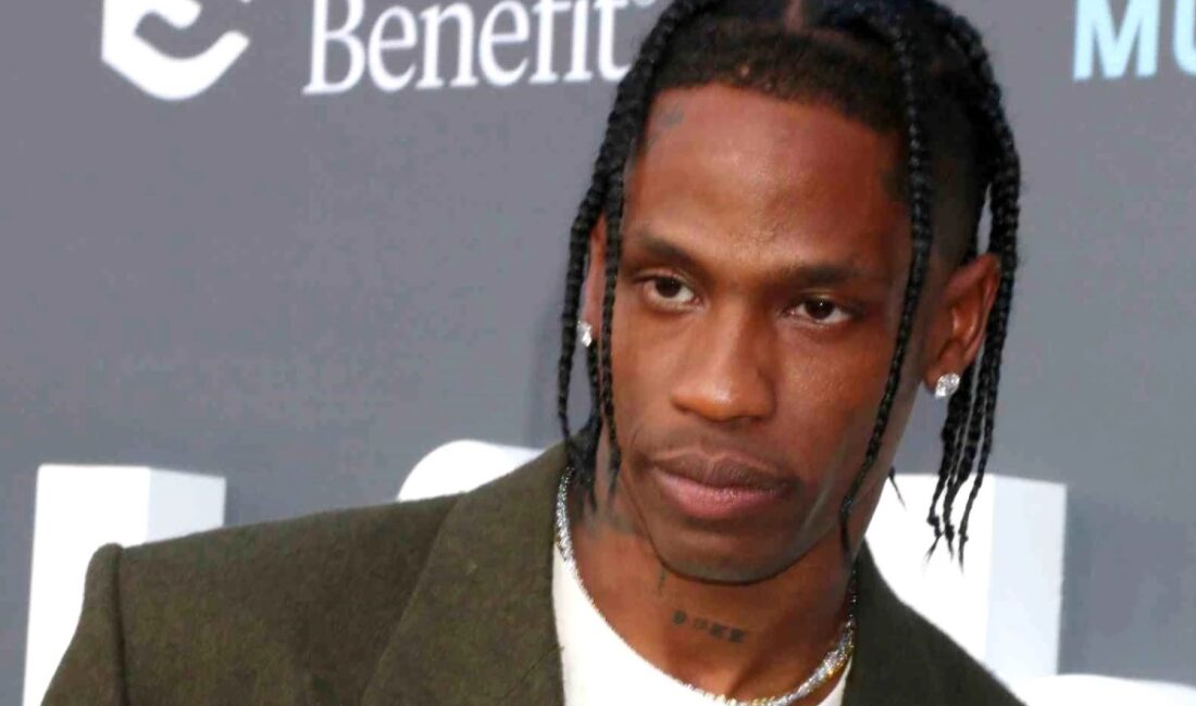 Dünyaca ünlü ABD'li rapçi Travis Scott, Fransa'nın başkenti Paris'teki lüks