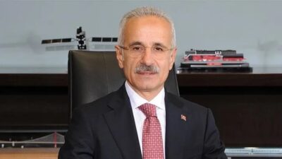 Ulaştırma ve Altyapı Bakanı Abdulkadir Uraloğlu, PTT Ankara Kargo İşleme