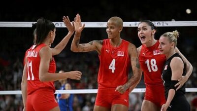 2024 Paris Olimpiyatları yarı final maçında Filenin Sultanları, İtalya ile