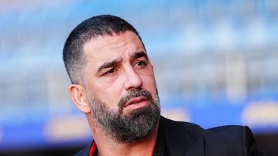 Fenerbahçe'nin Avusturya'daki kampında teknik direktör Jose Mourinho tarafından bileti kesilen