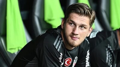 Aston Villa'nın transfer döneminin kapanmasına kısa süre kala Semih Kılıçsoy