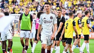 Ajax Teknik Direktörü Francesco Farioli, Steven Berghuis'in sakatlığı nedeniyle en