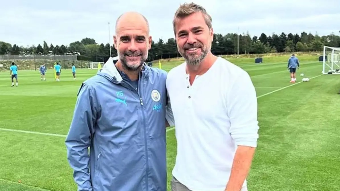 Engin Altan Düzyatan, oğlu Emir Aras ile birlikte Premier Lig