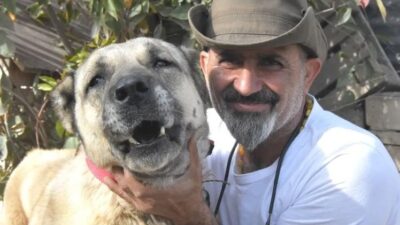 Sivas'ta uzun yıllardır Kangal köpeği besleyen, köpekleri ile tüm Türkiye'de