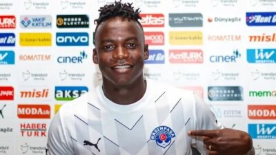 Kasımpaşa, İsviçre ekibi Lugano forması giyen Ekvadorlu sol bek oyuncusu