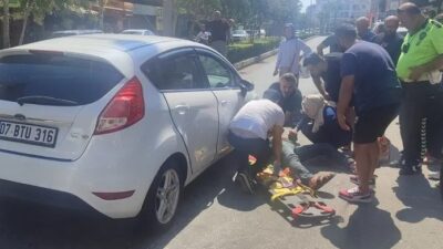 Antalya'nın Manavgat ilçesinde otomobile sürttüğü motosikletiyle kaza yapan sürücü, işe