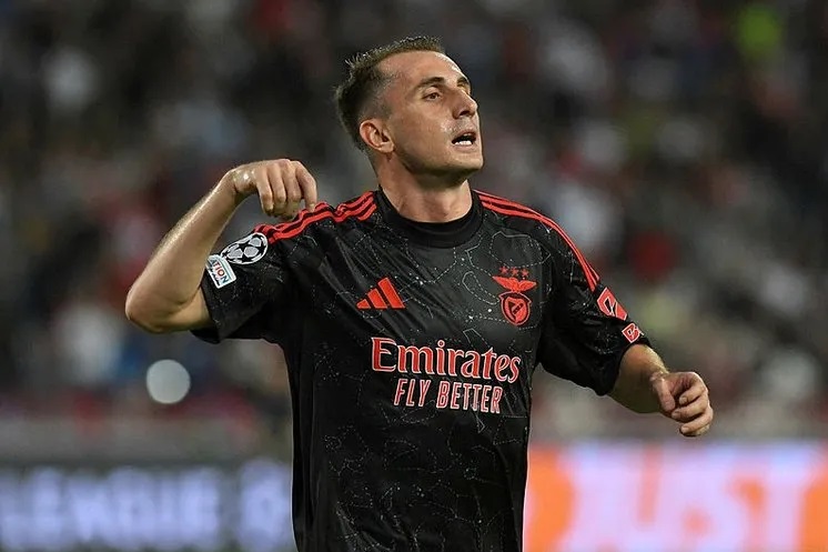 Galatasaray'dan Benfica'ya transfer olan Kerem Aktürkoğlu Türk futbolseverlerin de yakın