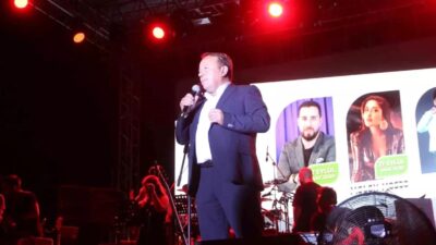 Mersin'in Mut ilçesinde düzenlenen 1. Zeytin ve Zeytinyağı Festivali'nde ünlü