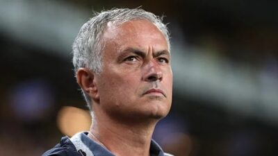 Fenerbahçe'nin Portekizli patronu Jose Mourinho, geçen yıl kariyer rekoru kıran