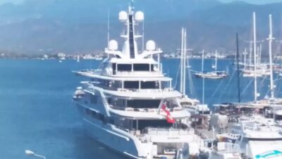 Rowling'e ait 88,5 metre uzunluğundaki 'Samsara' yatı, Fethiye İskelesi'nde 170