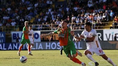 Trendyol Süper Lig'in 10. haftasında Onvo Antalyaspor, deplasmanda Corendon Alanyaspor'u