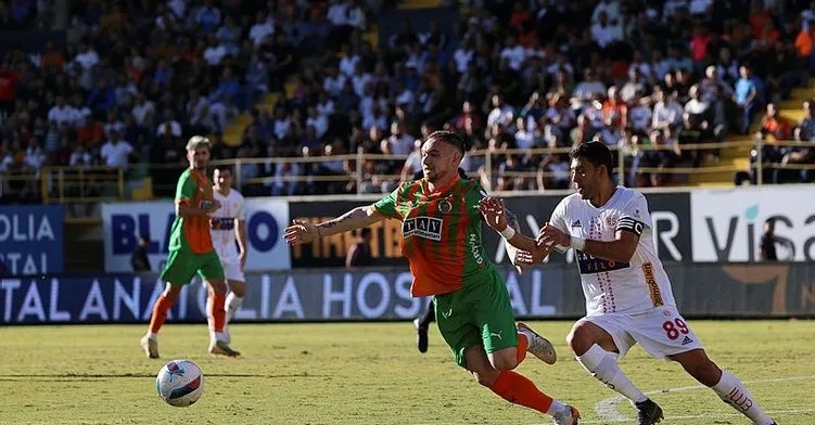 Trendyol Süper Lig'in 10. haftasında Onvo Antalyaspor, deplasmanda Corendon Alanyaspor'u