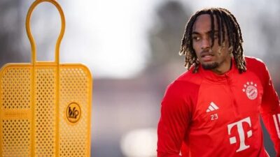 Bayern Münih Sportif Direktörü Christoph Freund, sakatlığı bulunan Sacha Boey'un