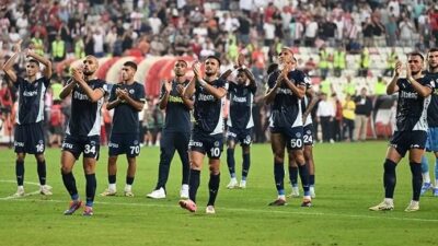 Fenerbahçe, UEFA Avrupa Ligi'nin üçüncü haftasında İngiliz ekibi Manchester United'ı