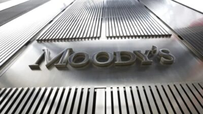 Uluslararası kredi derecelendirme kuruluşu Moody's, kamu maliyesinde bozulma ve şişkin
