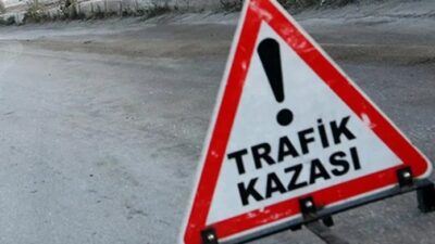 Alanya’da otomobilin ani manevrası sonucu panikleyerek asfalta savrulan motosiklet sürücüsü