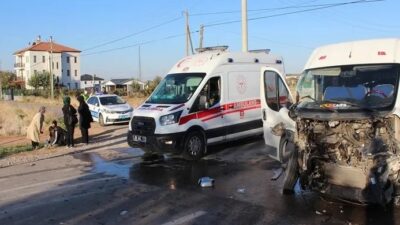 Aksaray’da öğrenci servisi ile TIR’ın çarpıştığı kazada 10'u öğrenci, 11