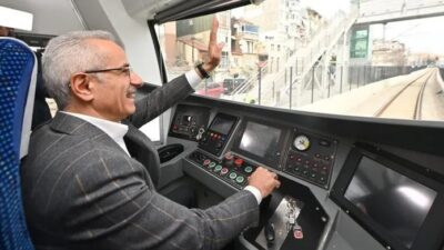 Ulaştırma ve Altyapı Bakanı Abdulkadir Uraloğlu, Cumhuriyet'in 101'inci yıl dönümünde