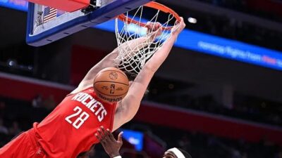 NBA'de Houston Rockets, milli oyuncu Alperen Şengün'ün 27 sayıyla oynadığı