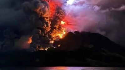 Endonezya’da yanardağ faciası yaşandı. Ülkenin Flores adasında meydana gelen volkanik