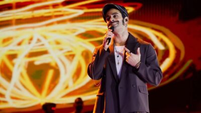 Gökhan Türkmen, Antalya Kültür Yolu Festivali'nde on binlerce hayranıyla sahne