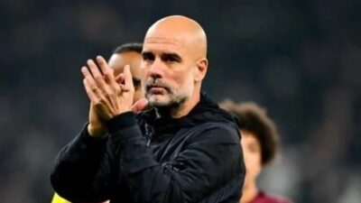 Manchester City'nin teknik direktörü Pep Guardiola, İngiliz ekibiyle yeni sözleşme
