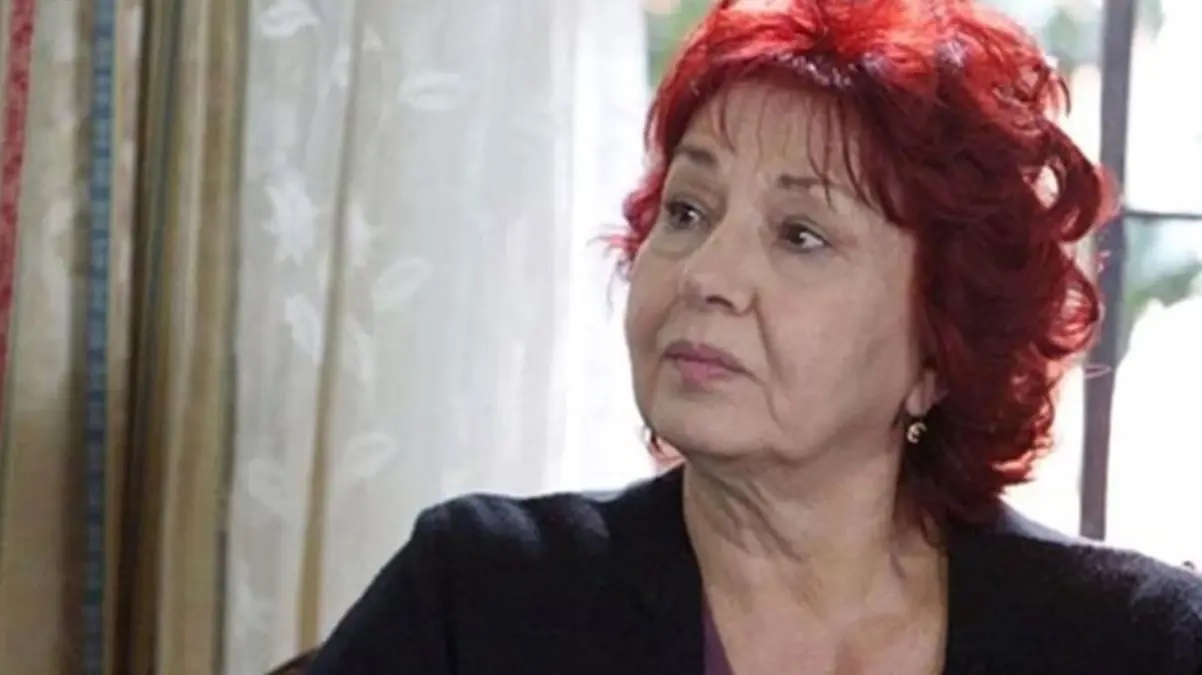 Yaprak Dökümü dizisindeki 'Hayriye' karakteri ile tanınan usta oyuncu Güven