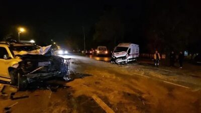 Sakarya'nın Sapanca ilçesinde aralarında ambulansın da bulunduğu 4 aracını karıştığı