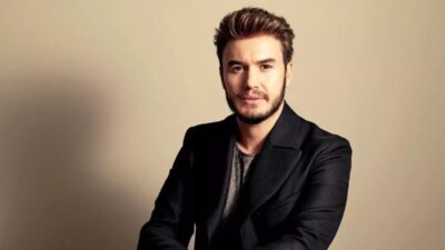 Geçtiğimiz akşam İstanbul'da gazino sahnesine çıkan Mustafa Ceceli, ''Hayatınızı anlatan