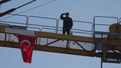 Çorum'da İnşaatta çalışan 50 yaşındaki Mustafa Ağır, Atatürk'ün 86'ncı yıl