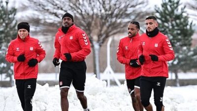 Trendyol Süper Lig'in 14. hafta maçında deplasmanda Antalyaspor ile karşılaşacak