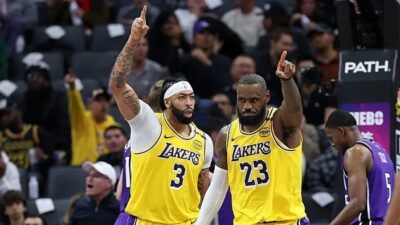 Amerikan Basketbol Ligi (NBA) takımlarından Los Angeles Lakers'ın yıldızı LeBron